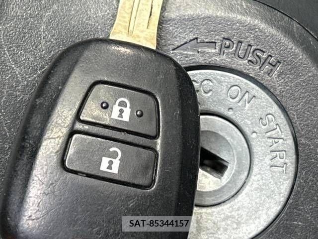 Toyota VITZ 2015-12 314555-6