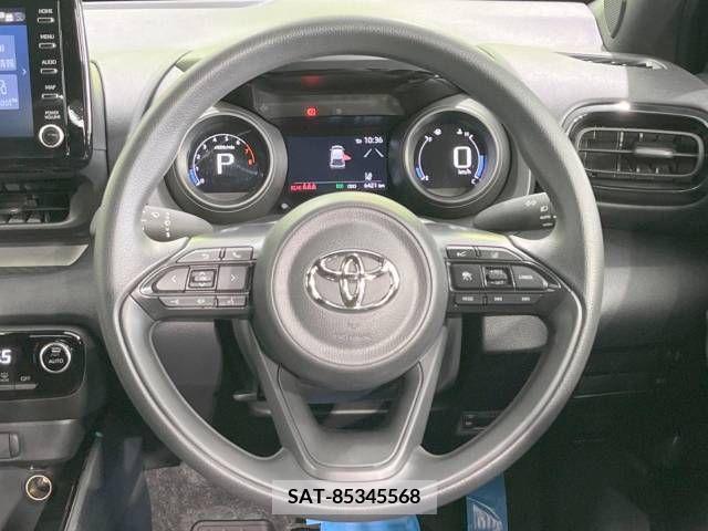 Toyota YARIS 2023-06 395388-10
