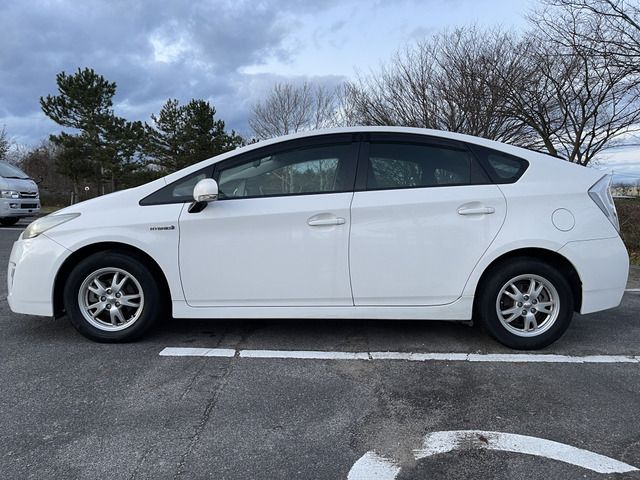 Toyota PRIUS 2010-02 412-8