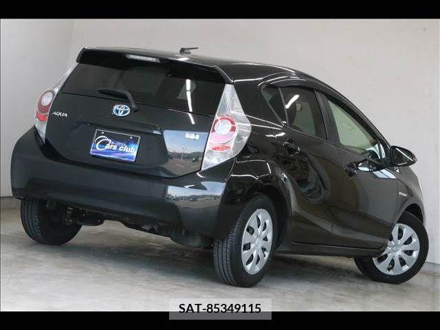 Toyota AQUA 2012-01 292309-11