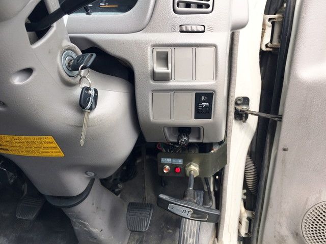 Hino DUTRO 2006-08 7255-22
