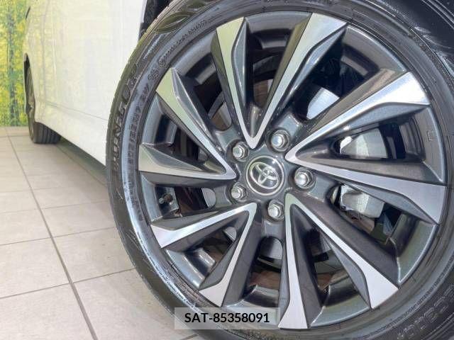 Toyota VOXY 2022-12 203547-16