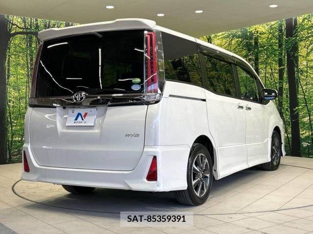 Toyota NOAH 2018-09 214876-17