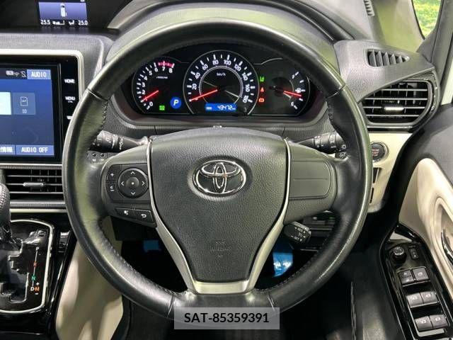 Toyota NOAH 2018-09 214876-12