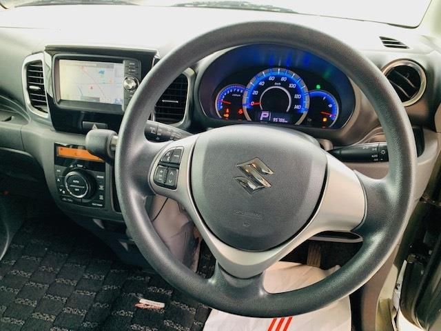 Suzuki SPACIA 2013-06 819-22