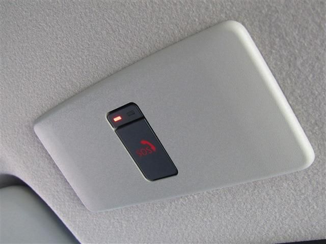Nissan AURA 2022-08 186674-15