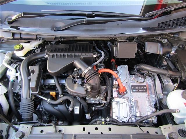 Nissan AURA 2022-08 186674-28