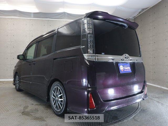 Toyota VOXY 2014-07 321426-24
