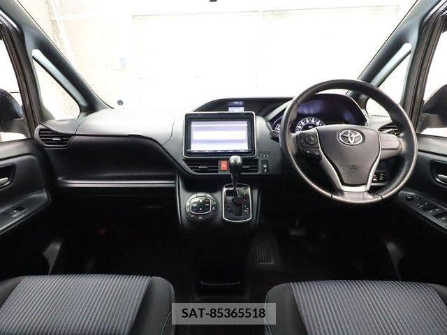 Toyota VOXY 2014-07 321426-2