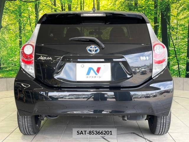 Toyota AQUA 2014-01 343901-15