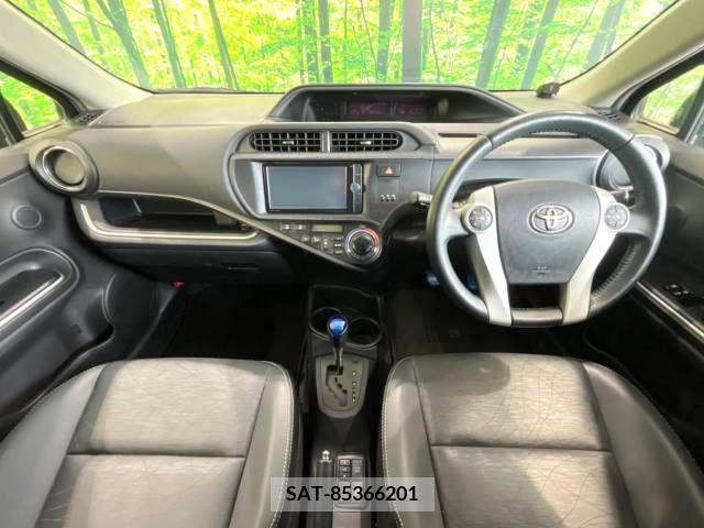 Toyota AQUA 2014-01 343901-1