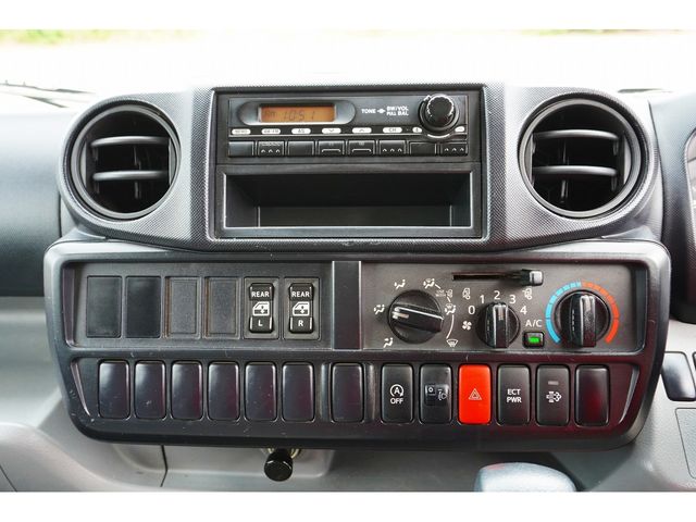 Toyota TOYOACE 2014-09 196215-26