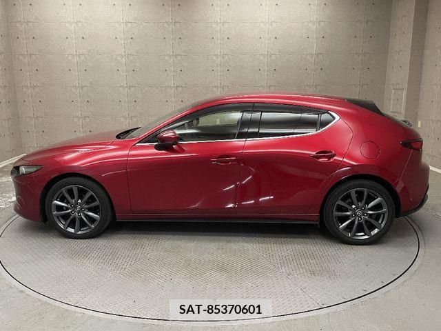 Mazda MAZDA3 2019-07 352989-5
