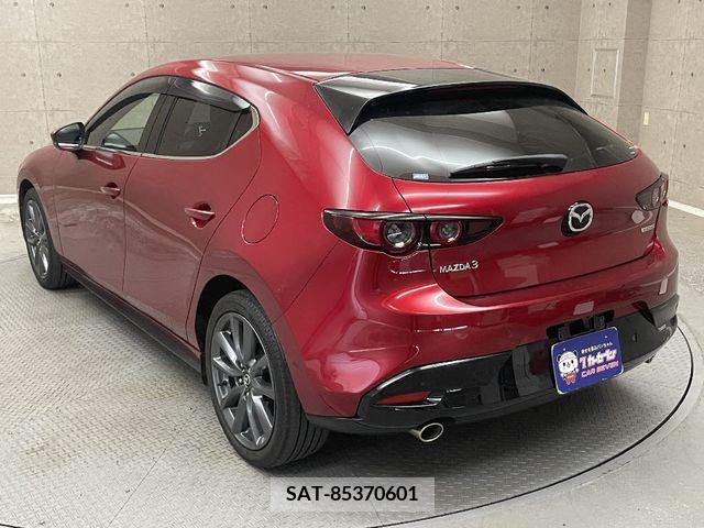 Mazda MAZDA3 2019-07 352989-2