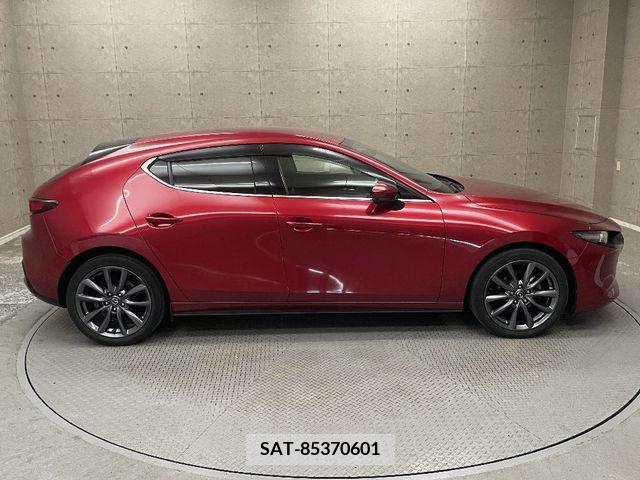Mazda MAZDA3 2019-07 352989-7