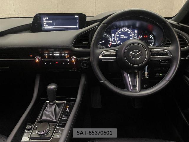 Mazda MAZDA3 2019-07 352989-1