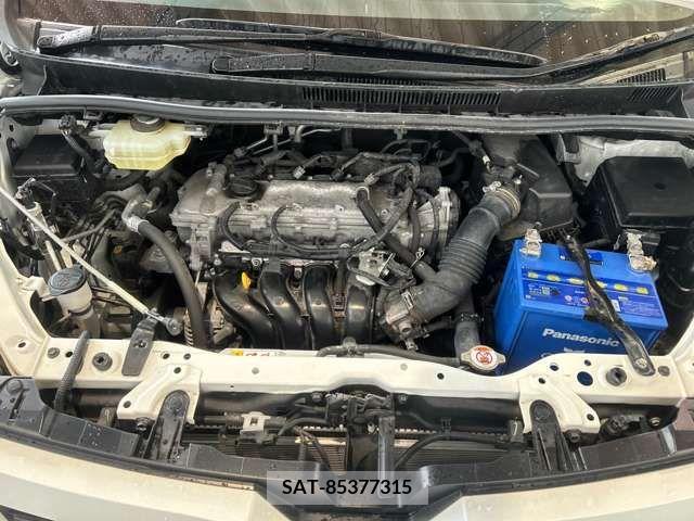 Toyota VOXY 2018-07 213198-11