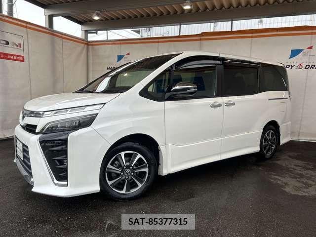 Toyota VOXY 2018-07 213198-6
