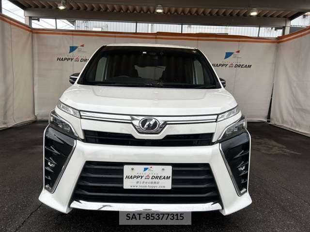 Toyota VOXY 2018-07 213198-5