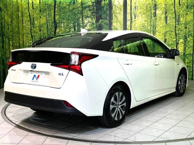 Toyota PRIUS 2019-01 181285-16