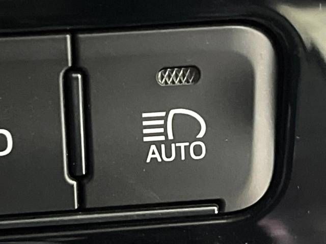 Toyota PRIUS 2019-01 181285-4