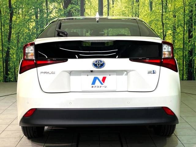 Toyota PRIUS 2019-01 181285-14