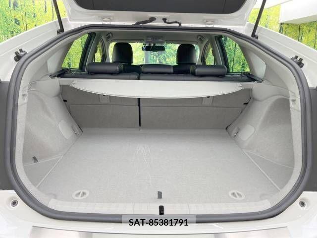 Toyota PRIUS 2013-12 329681-10