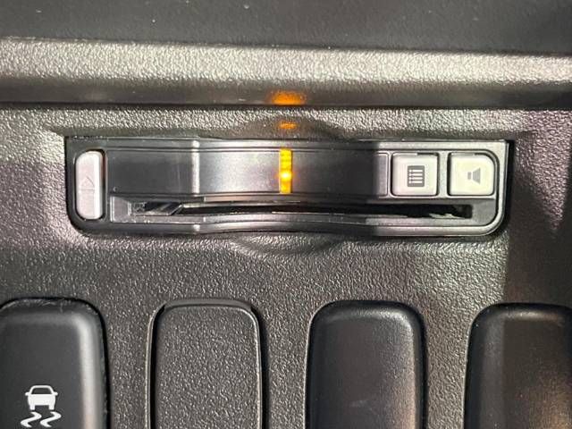 Mitsubishi DELICA D5 2017-09 24385-5