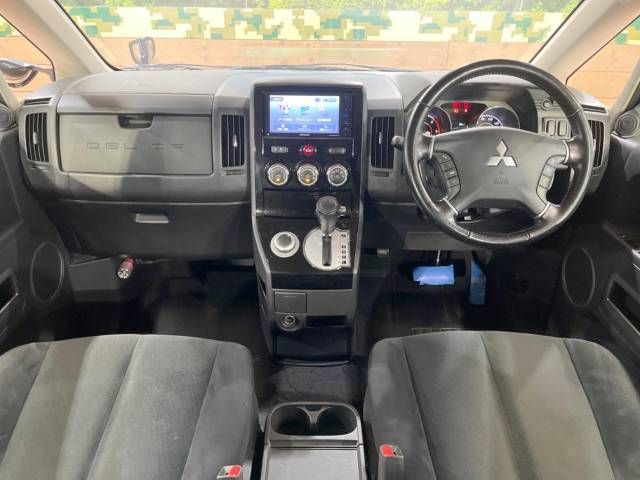 Mitsubishi DELICA D5 2017-09 24385-1