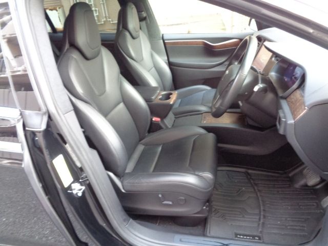 Tesla MODEL X 2018-12 7360-17
