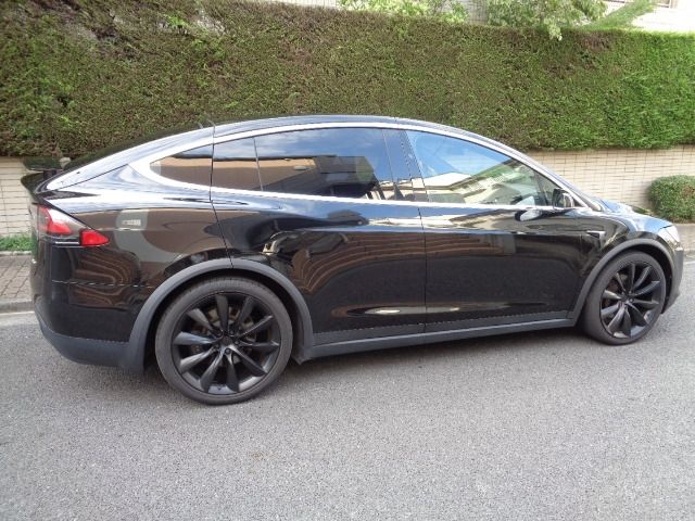 Tesla MODEL X 2018-12 7360-7