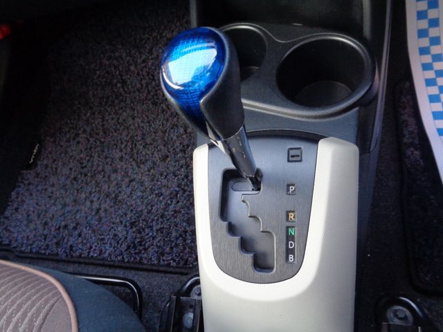 Toyota AQUA 2012-12 13114-14