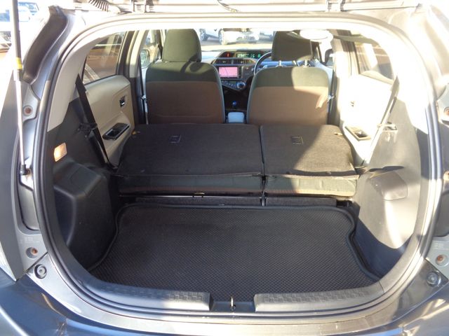 Toyota AQUA 2012-12 13114-22