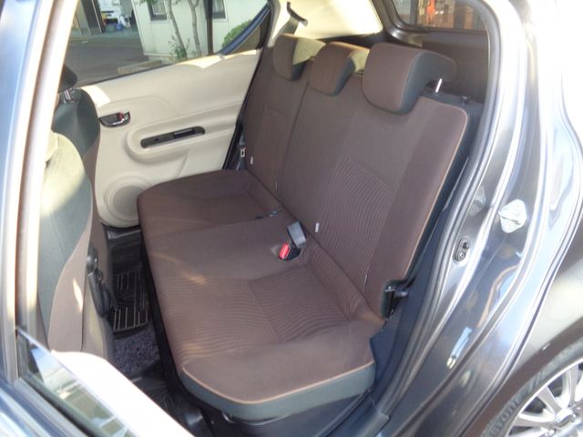 Toyota AQUA 2012-12 13114-11