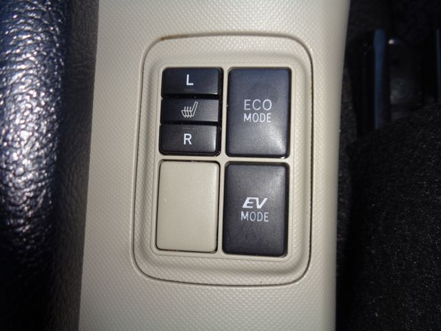 Toyota AQUA 2012-12 13114-15