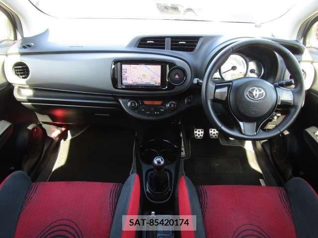 Toyota VITZ 2013-11 218882-16