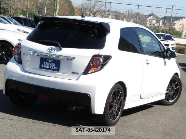 Toyota VITZ 2013-11 218882-3