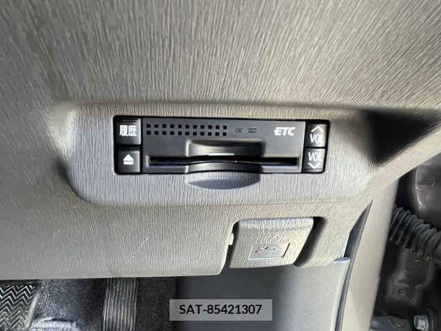 Toyota PRIUS 2011-08 282038-16