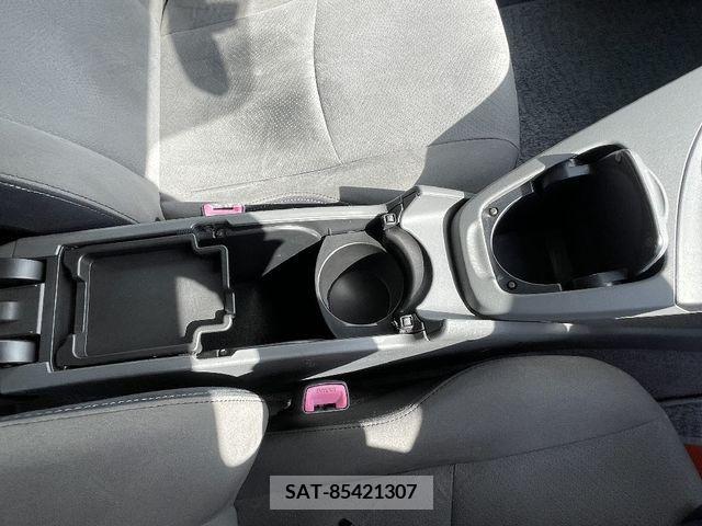 Toyota PRIUS 2011-08 282038-14