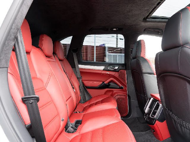 Porsche CAYENNE 2015-05 28144-26