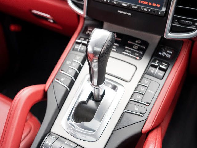 Porsche CAYENNE 2015-05 28144-8