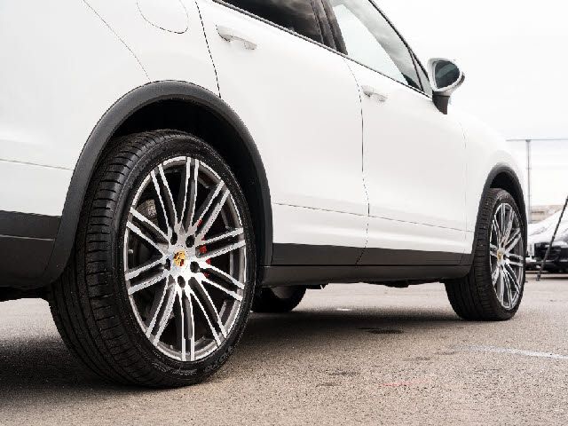 Porsche CAYENNE 2015-05 28144-14