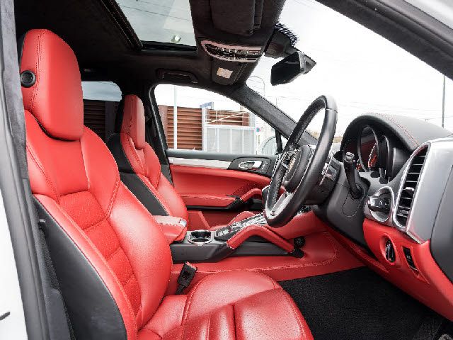 Porsche CAYENNE 2015-05 28144-3