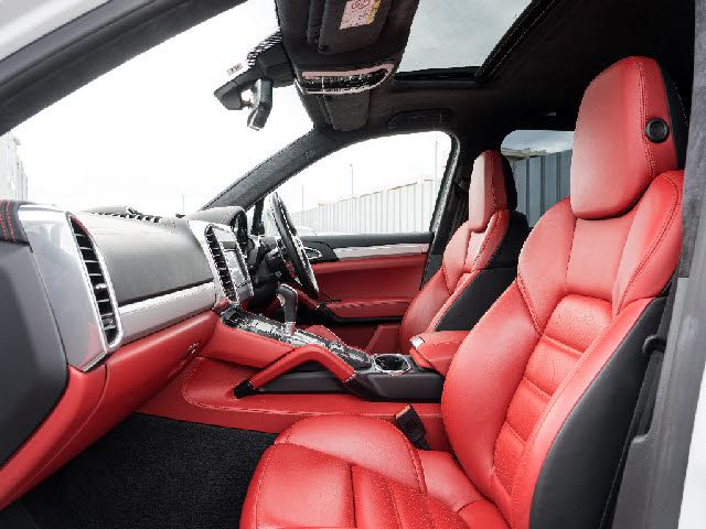 Porsche CAYENNE 2015-05 28144-13