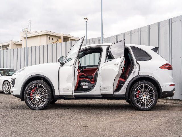 Porsche CAYENNE 2015-05 28144-29