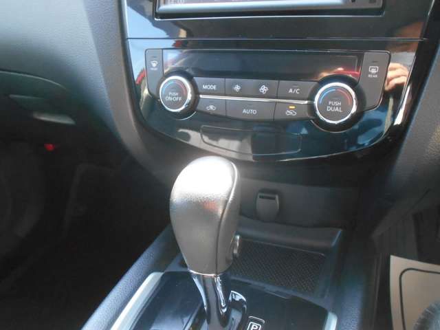 Nissan X-TRAIL 2015-12 3970-18