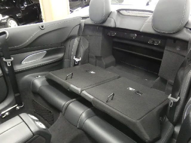 Mercedes Benz E-CLASS 2018-03 25296-28