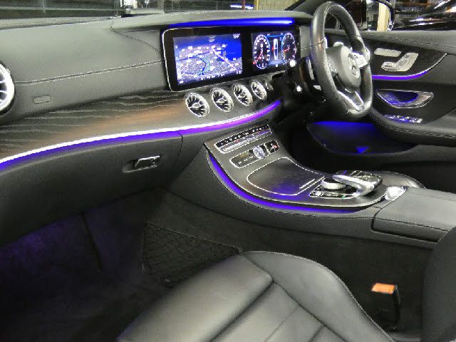 Mercedes Benz E-CLASS 2018-03 25296-1
