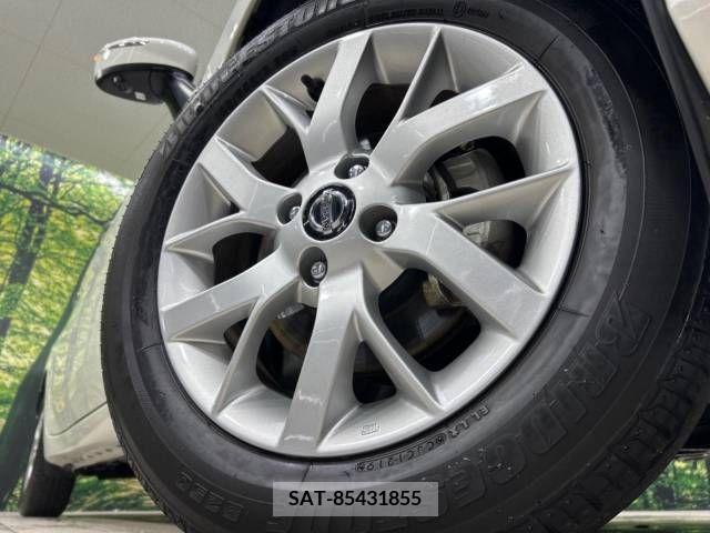 Nissan NOTE 2019-05 305489-13