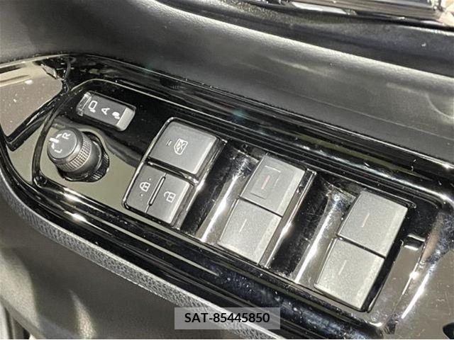 Toyota VOXY 2021-02 382651-12